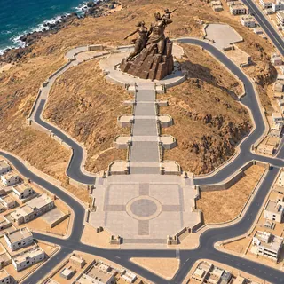 Level 83 · Dakar Ãƒâ€šÃ‚Â· Monument der afrikanischen Renaissance